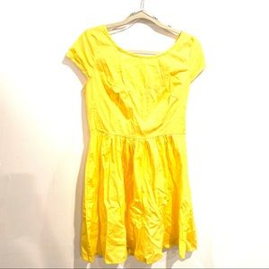 💛🌻 Yellow B.Darlin Dress